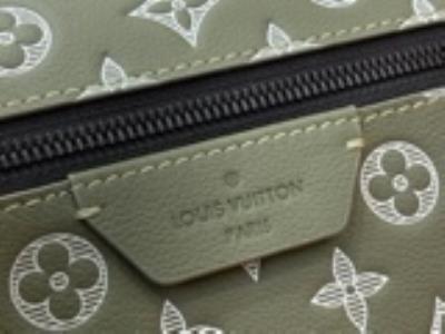 wholesale quality louis vuitton discovery backpack army green m12463